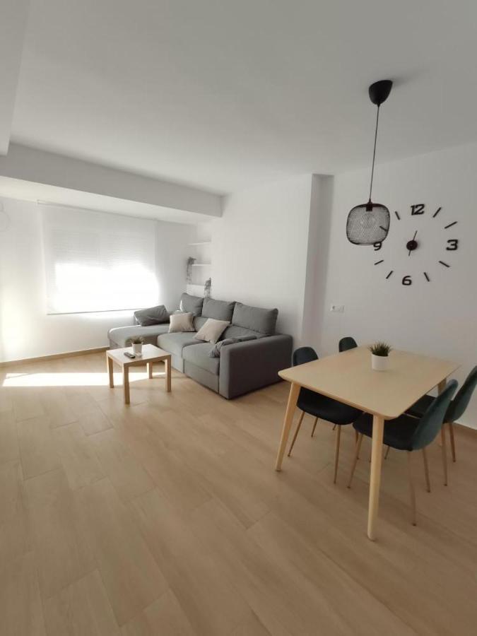 Piso 3 Dormitorios Renovado Centro Urbano دينايا المظهر الخارجي الصورة